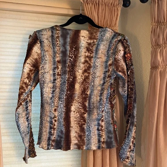 Alberto Makali Knit Embellished Long Sleeve Top - Picture 5 of 5